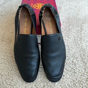 Tory Burch Kira Black leather loafer, size US 8.5